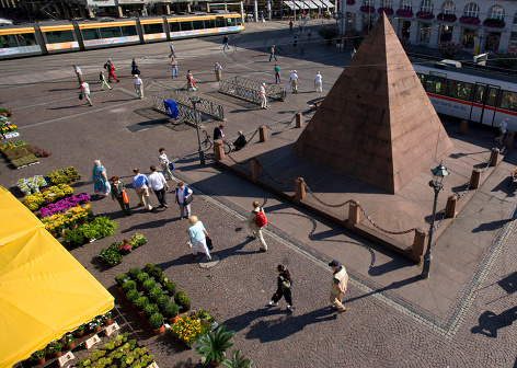 karlsrhue-pyramid.jpg