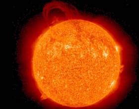 STEREO 041310 prominence_lower.jpg